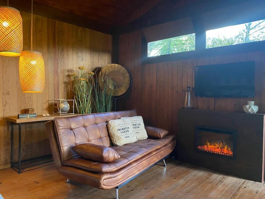Pine Lodge - Direct Train To Porto Valongo  Ngoại thất bức ảnh